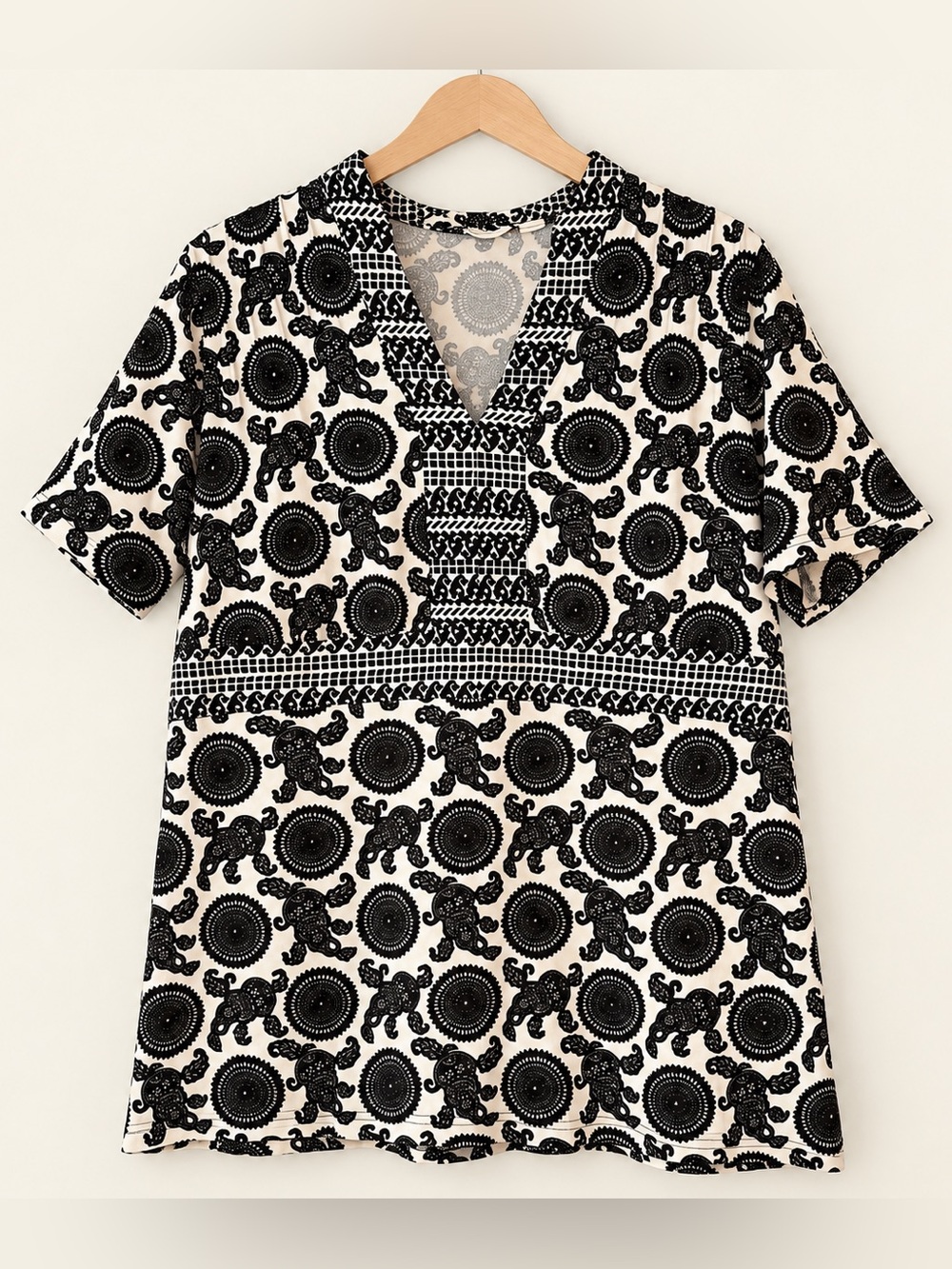 Black White Patterned Top – V-Neck Babydoll Tunic Top Charter Club GUC L #2107